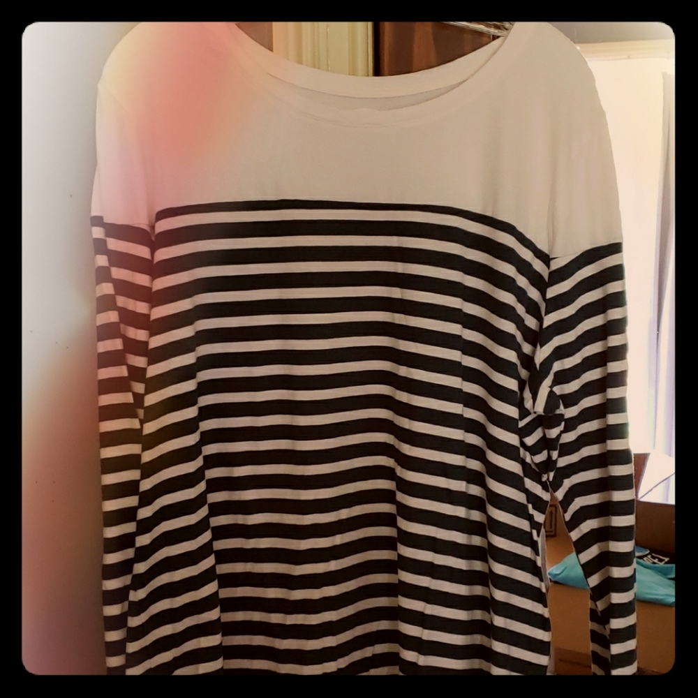 Old Navy Long Sleeved Tee